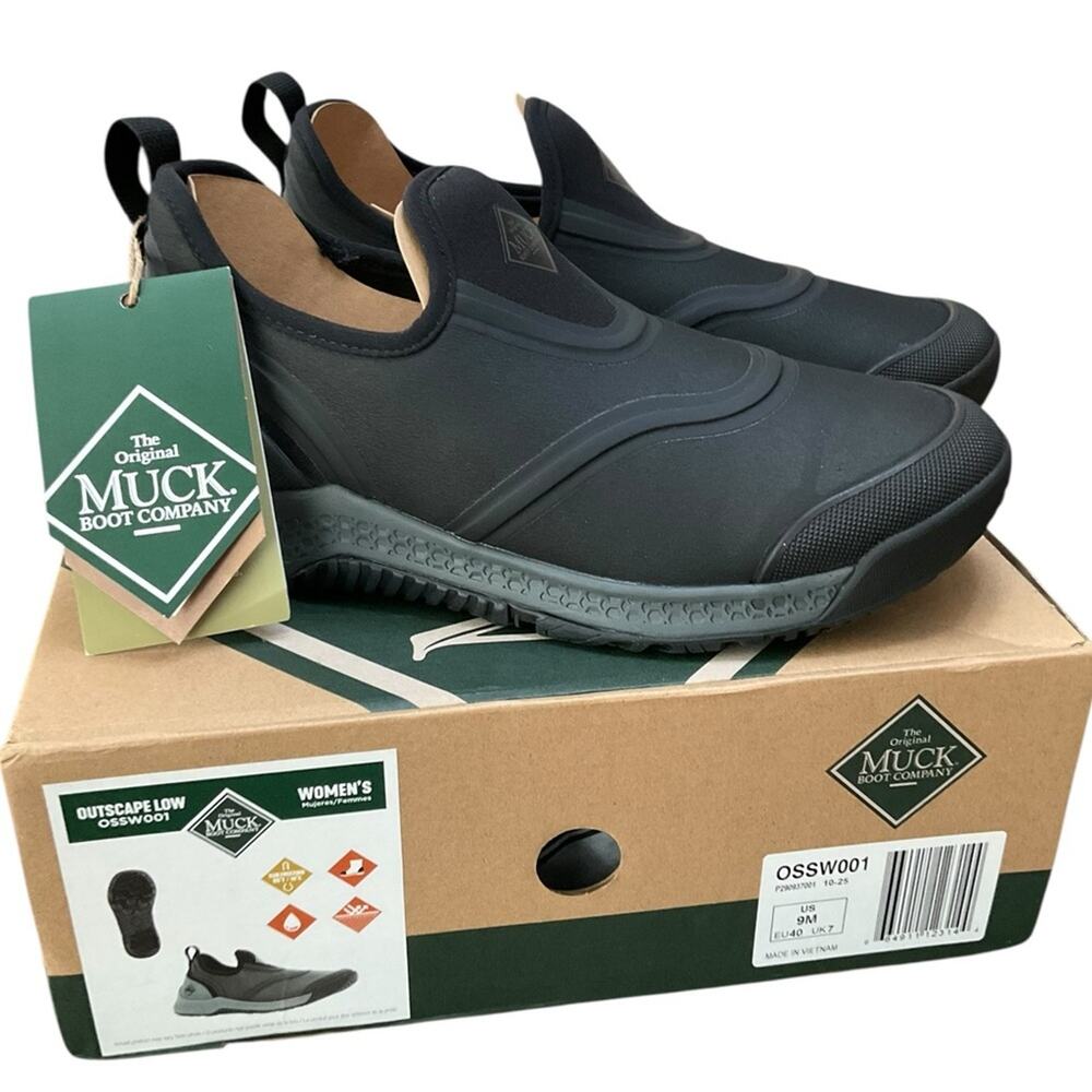 Muck Boot Company Women's Outscape Low Slip-On Shoes Black/Grey Size US 9 NEW